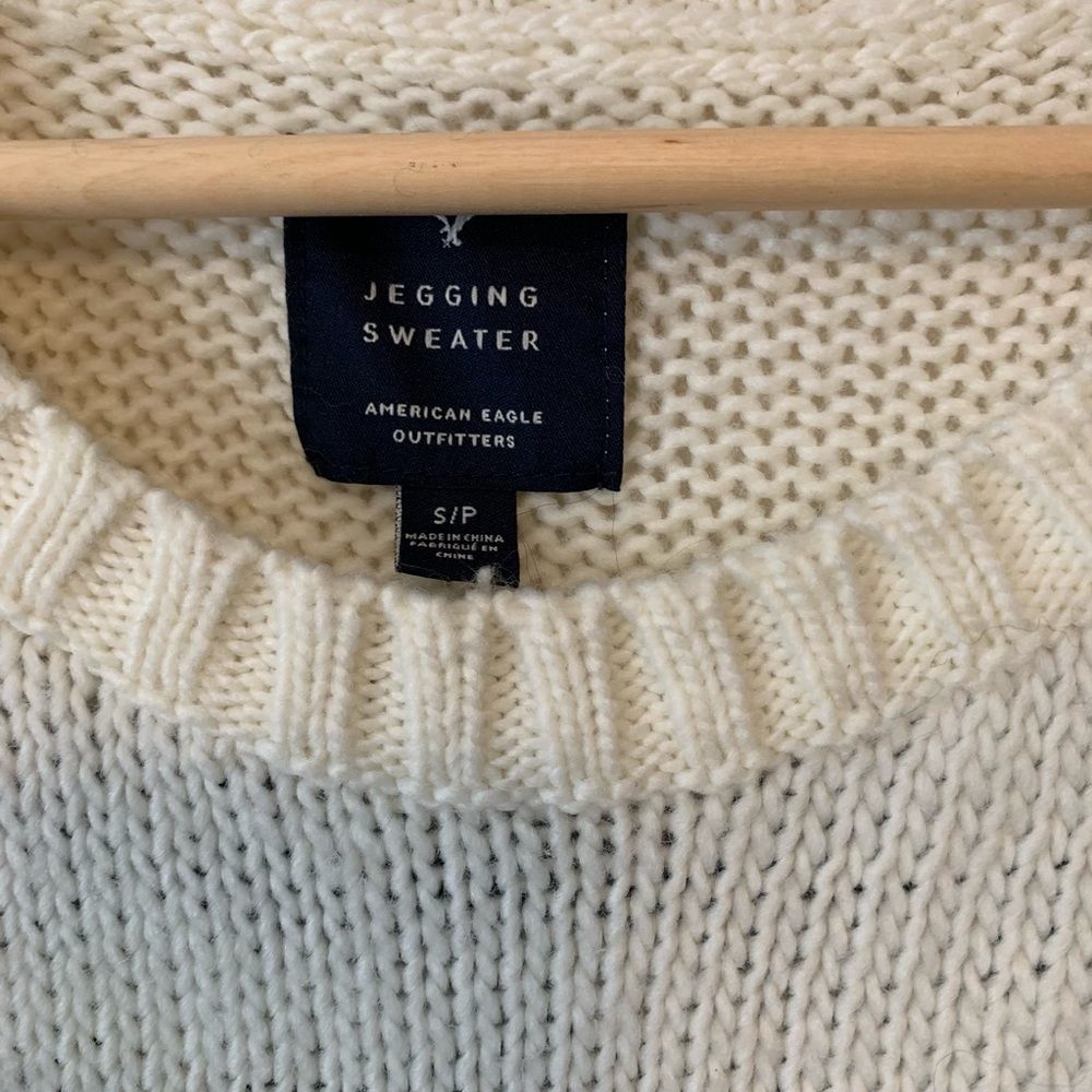 AMERICAN EAGLE Colorful Jeggings Sweater - Picture 3 of 4